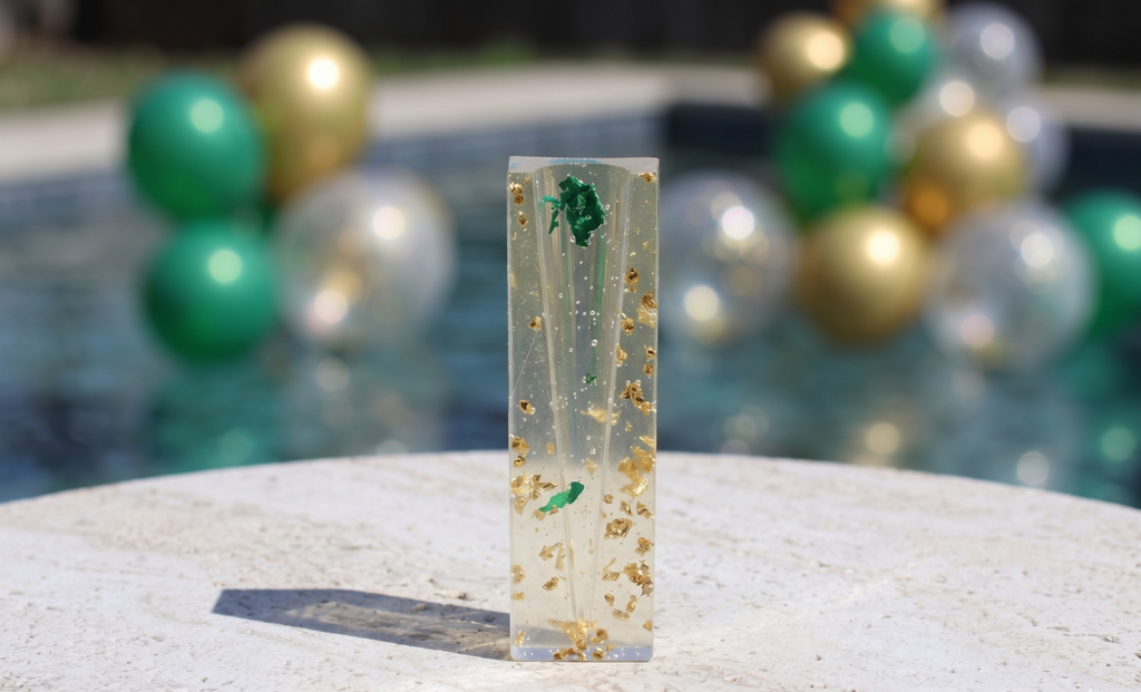 Limpid Holder