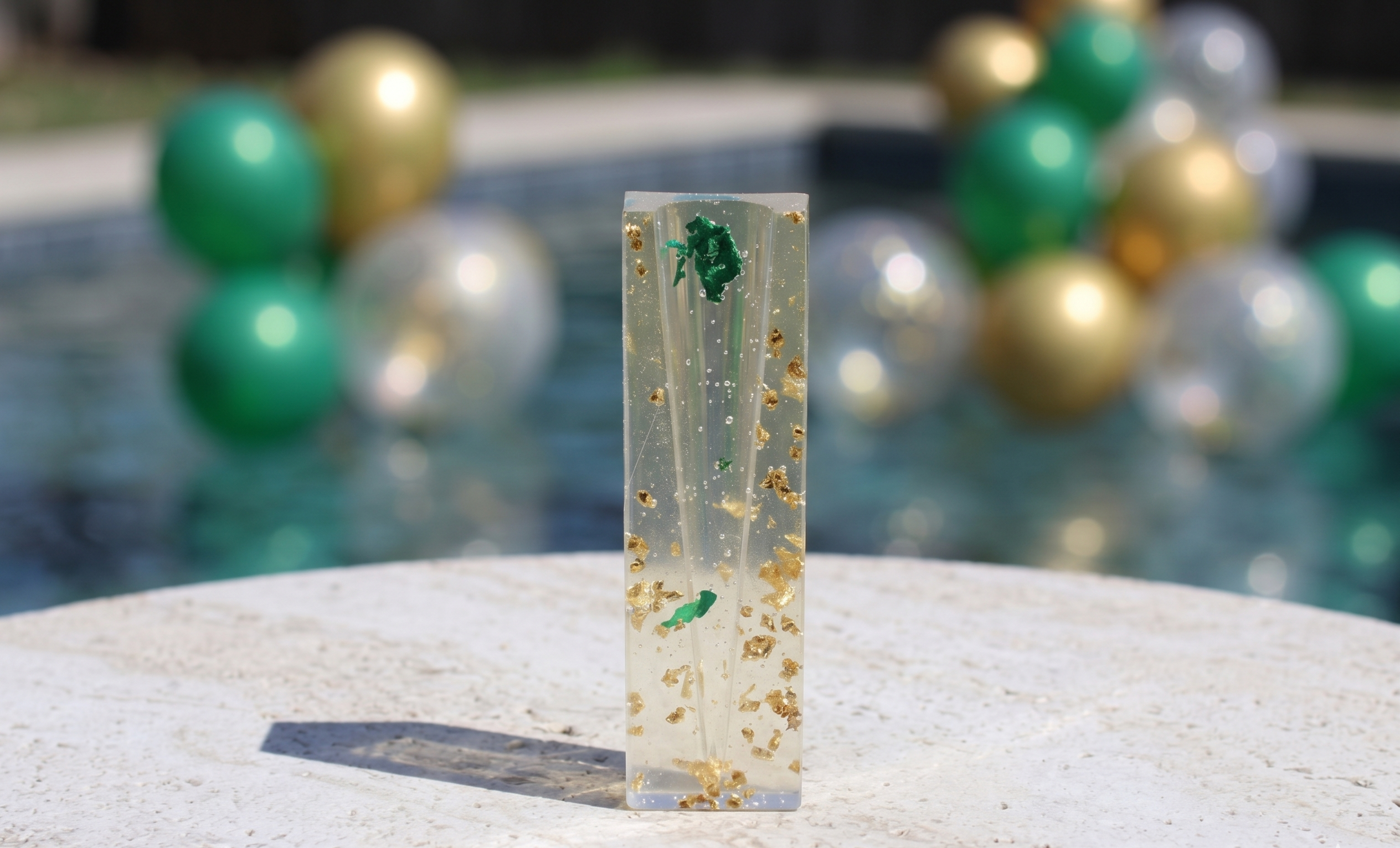 Limpid Holder